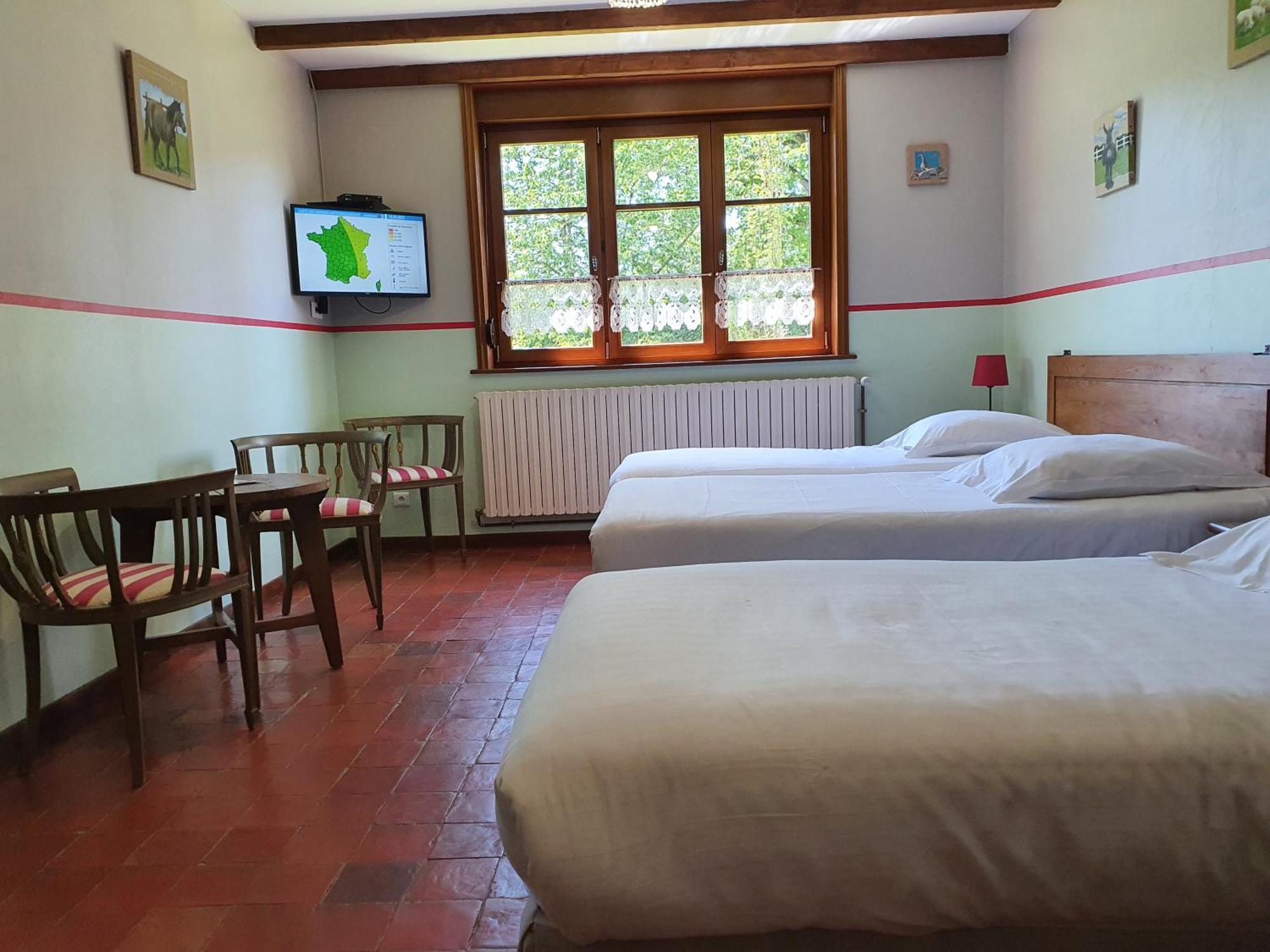 Les Mout'Anes Bed & Breakfast Saint-Hilaire-sur-Helpe Ngoại thất bức ảnh